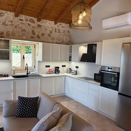 فيلة Demetra Skala (Kefalonia)